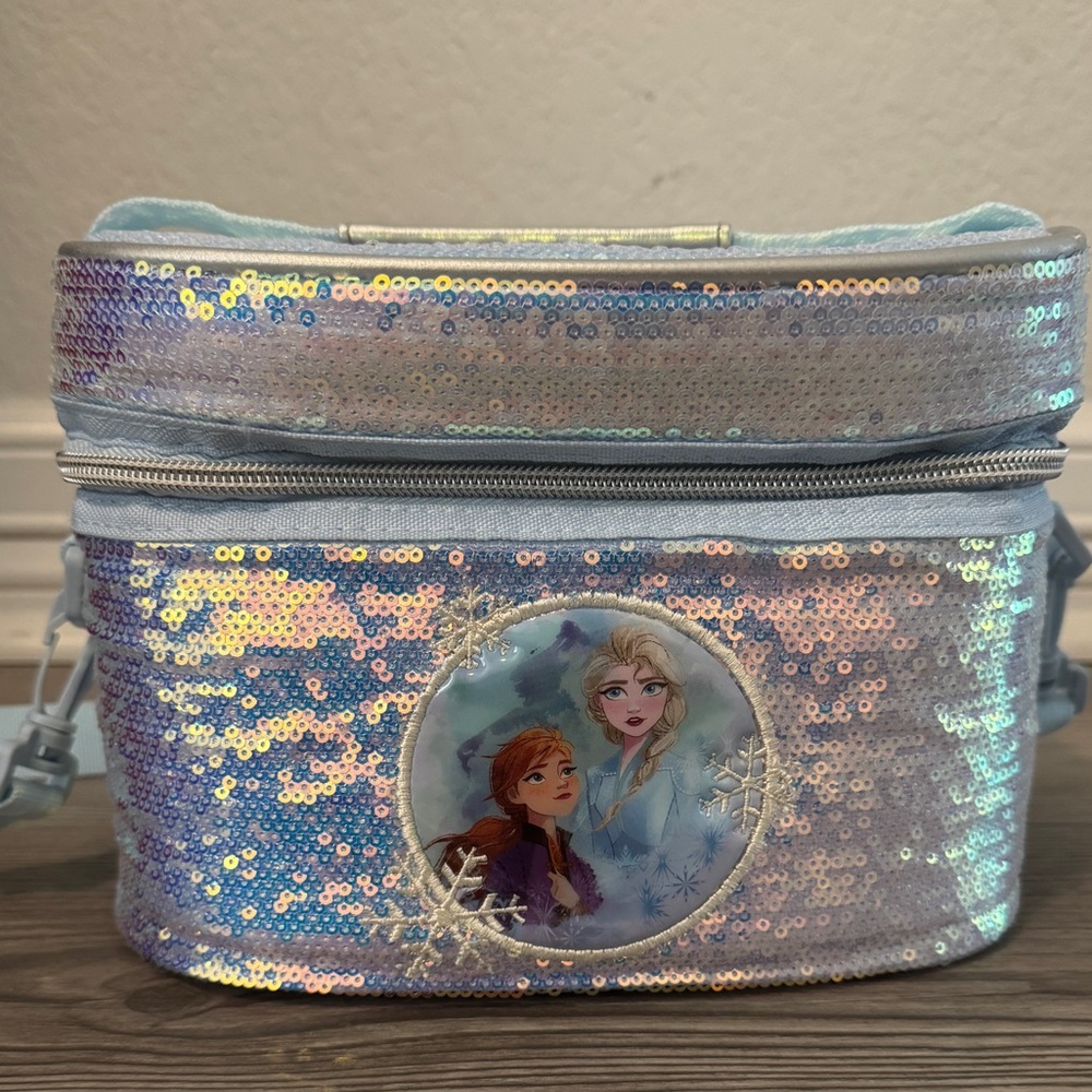 Disney Anna and Elsa Frozen 2
Lunchbox